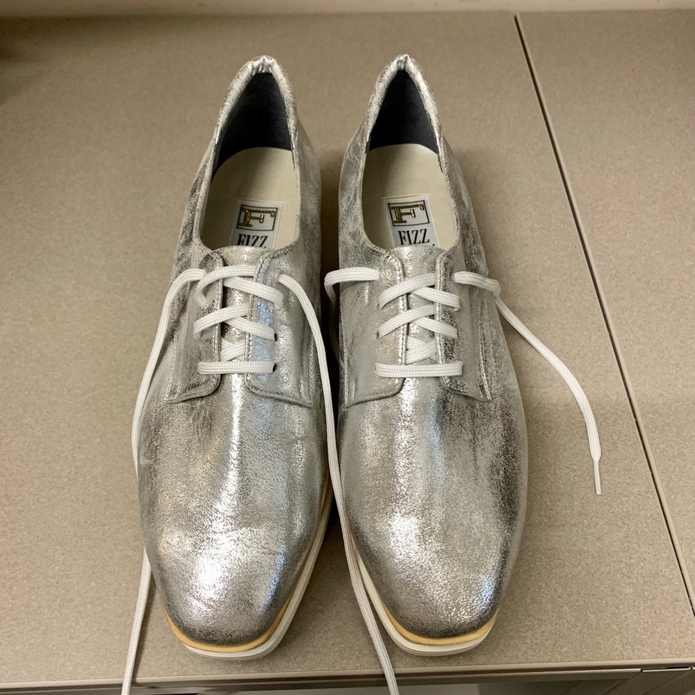 Fizz Reen platform silver shoes